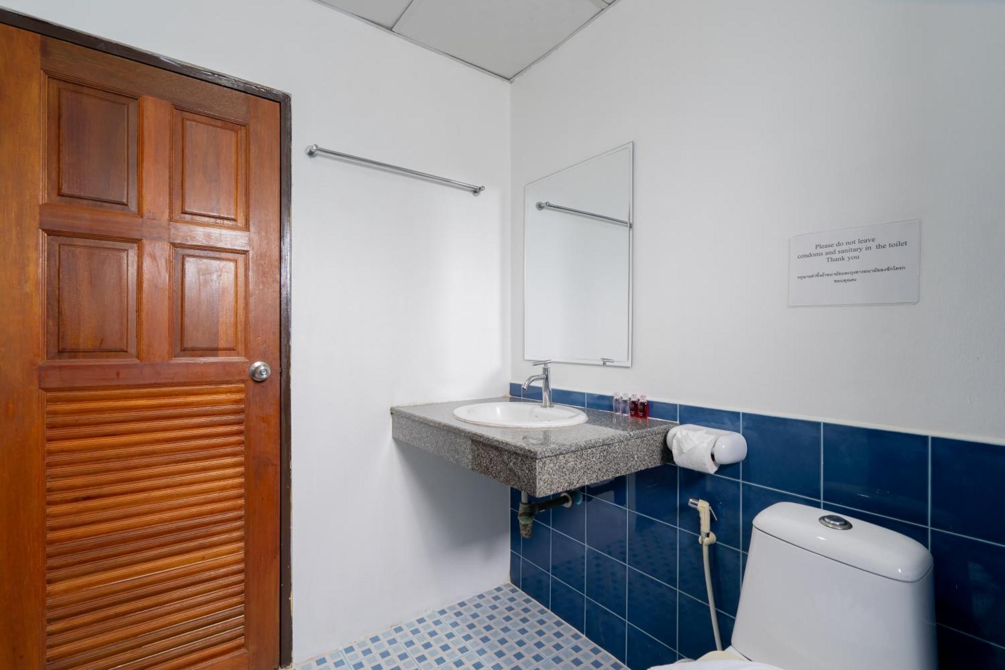 Square One Hotel Patong Cameră foto