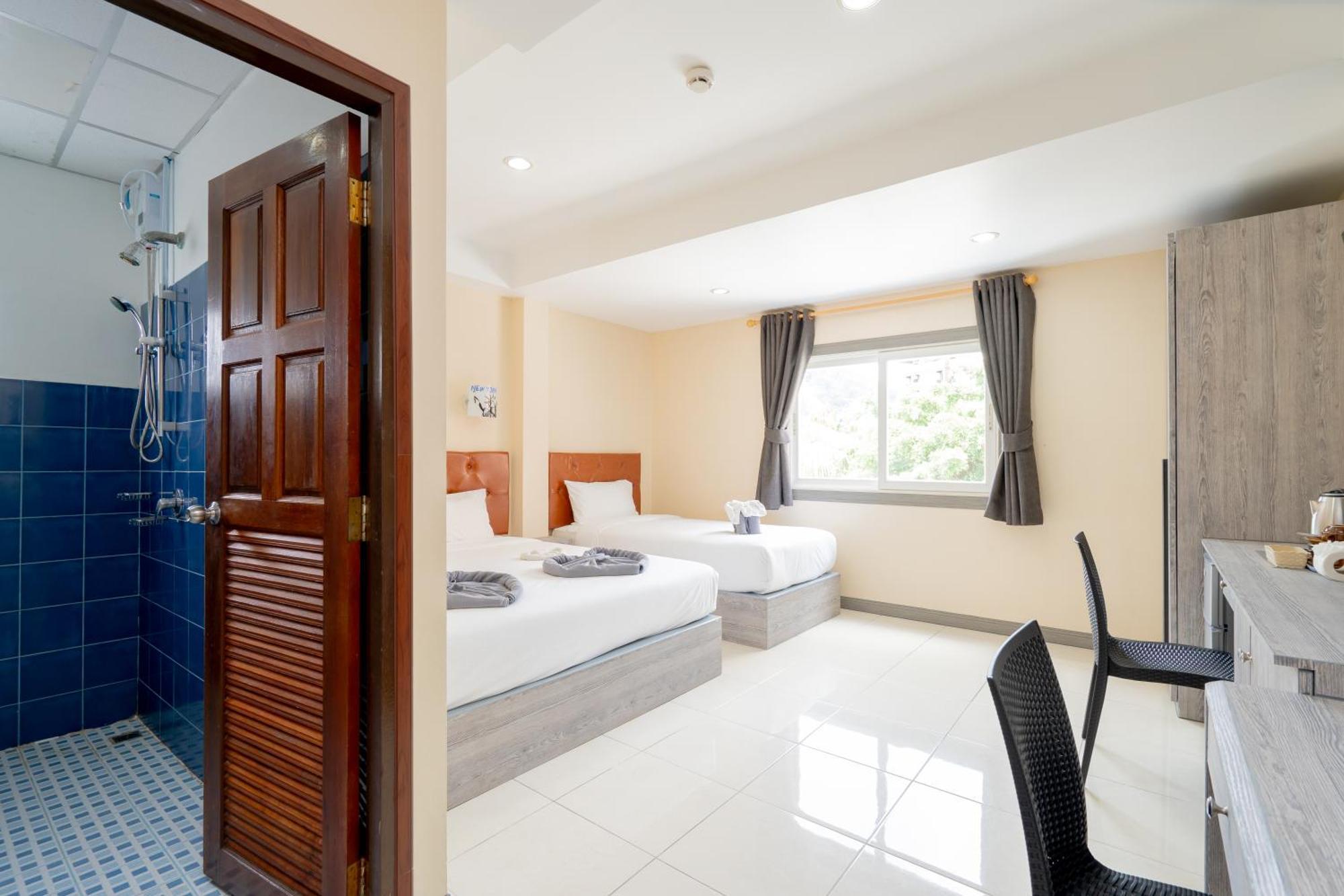 Square One Hotel Patong Exterior foto