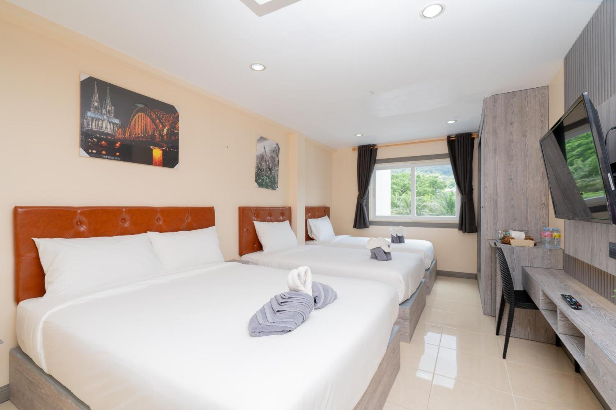 Square One Hotel Patong Exterior foto