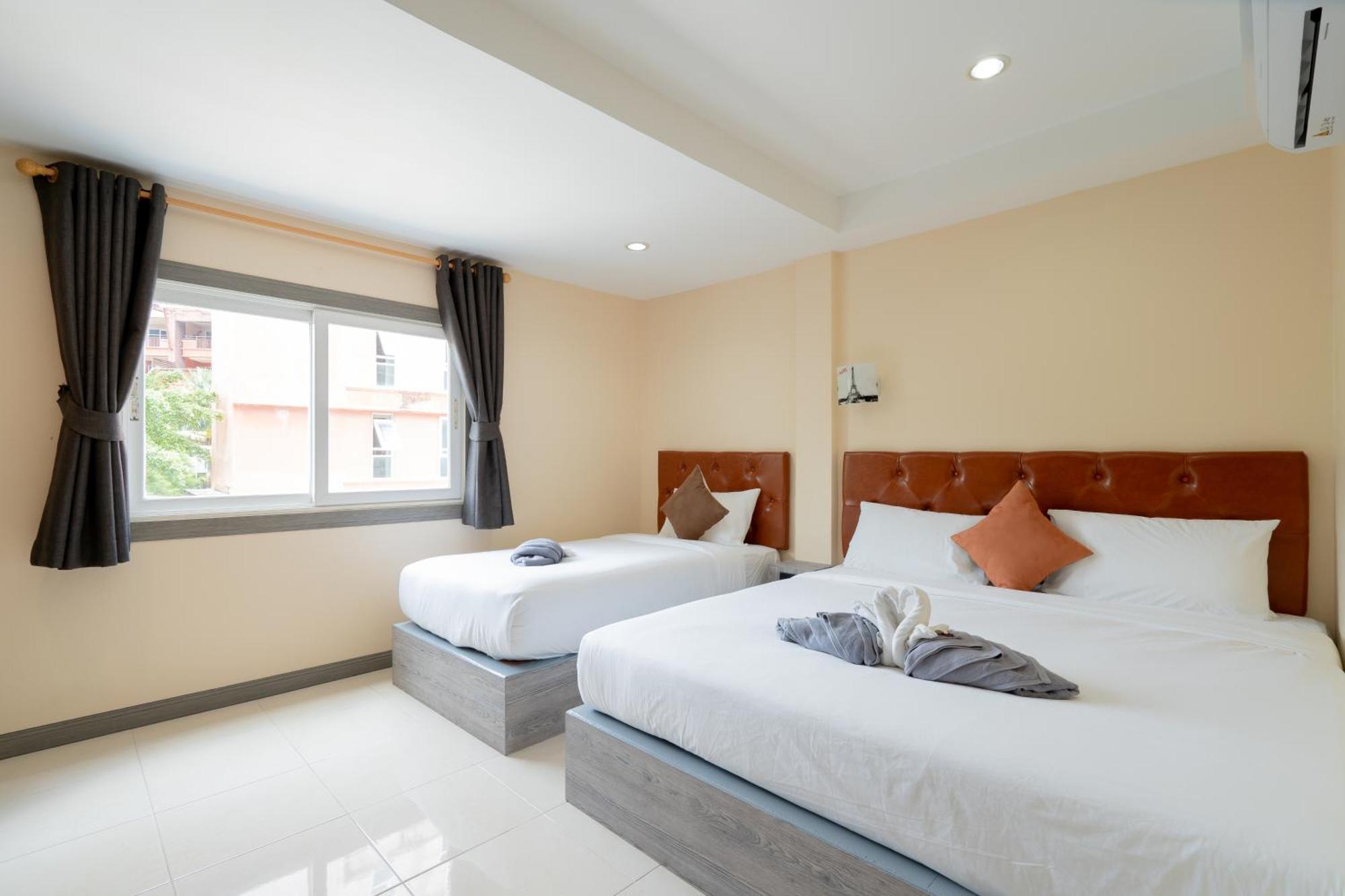 Square One Hotel Patong Exterior foto