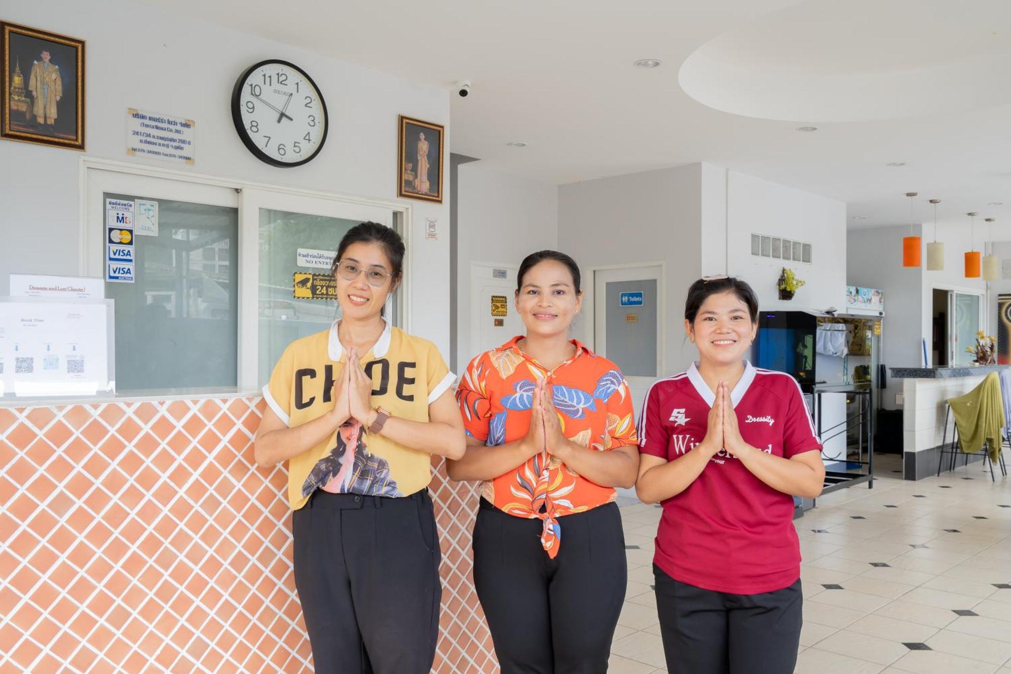 Square One Hotel Patong Exterior foto