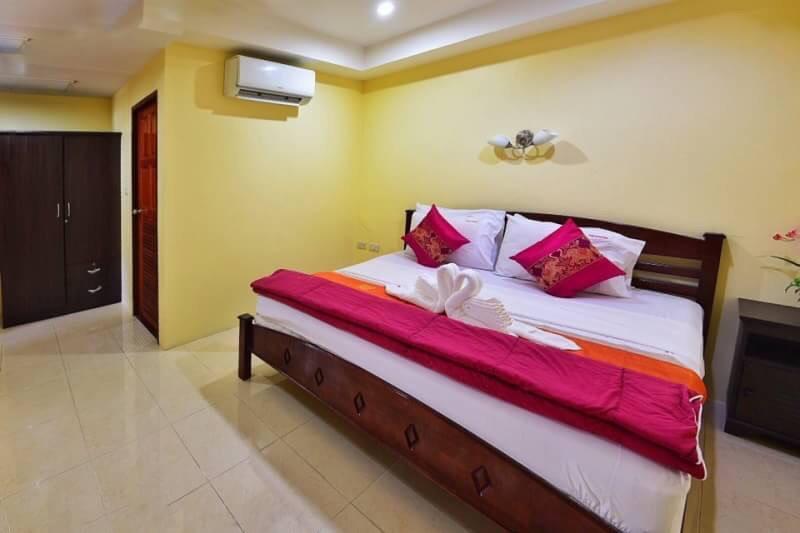 Square One Hotel Patong Exterior foto